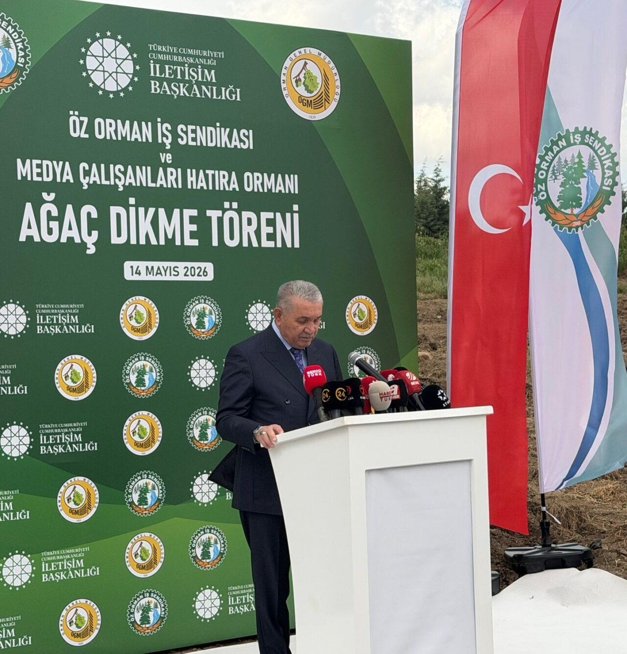 ANKARA (AA) – Öz Orman-İş Sendikası tarafından Atatürk Orman Çiftliği'nde