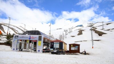 ERZURUM (AA) – Türkiye'nin önemli kış turizm merkezlerinden Erzurum'daki Palandöken'de,