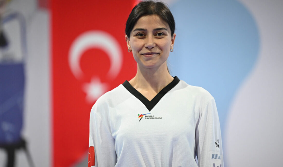 - Türkiye Tekvando Federasyonu Başkanı Bahri Tanrıkulu:
"Avrupa şampiyonasında 10'a yakın