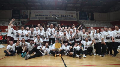 - Gaziantep Basketbol: 65 - Parmos Bordo: 79
- Balıkesir ekibi,