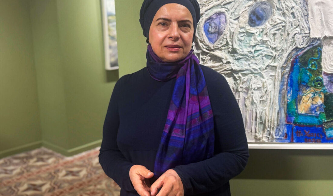 - Bağımsız Sanat Vakfı kurucusu ve sanatçı Hülya Yazıcı:
- "Sanatta