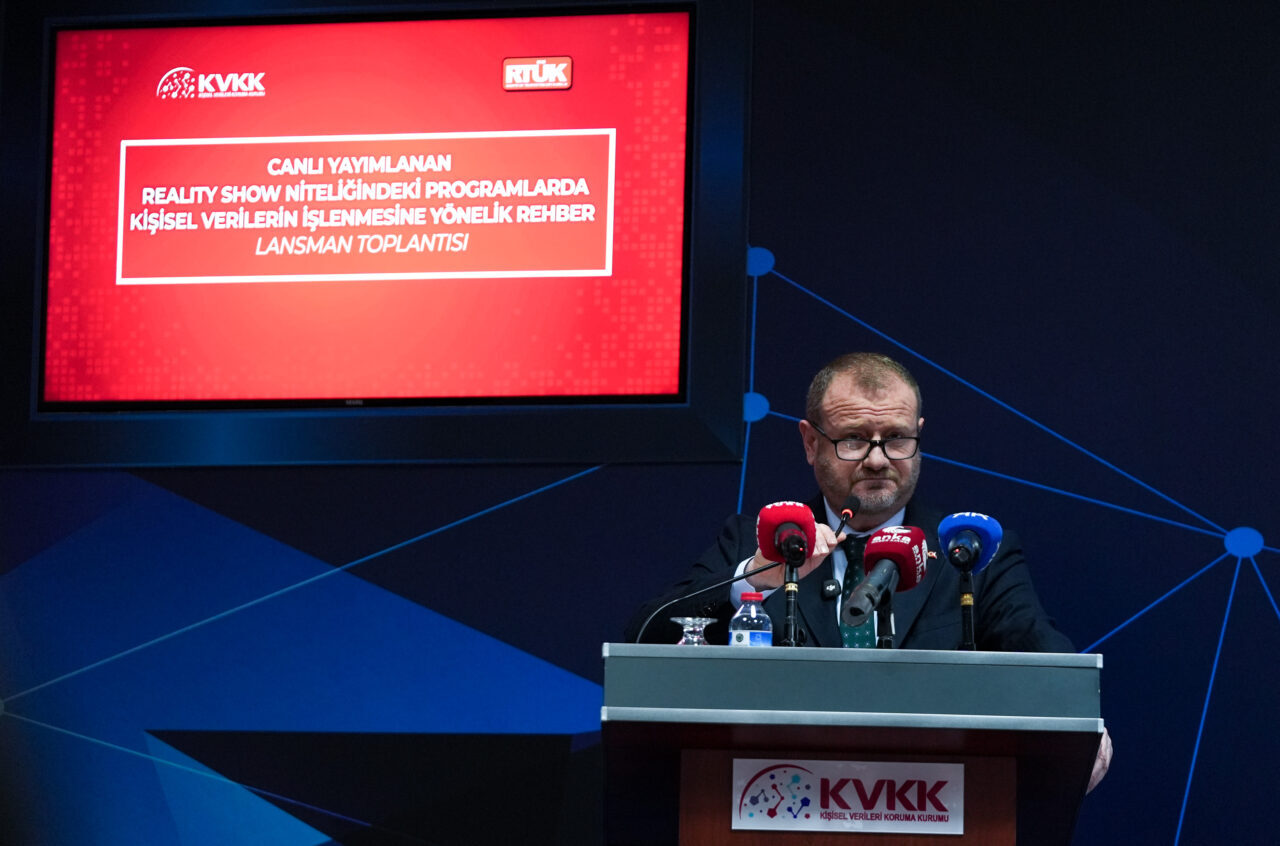- Radyo ve Televizyon Üst Kurulu Başkanı Mehmet Daniş:
- "Bu