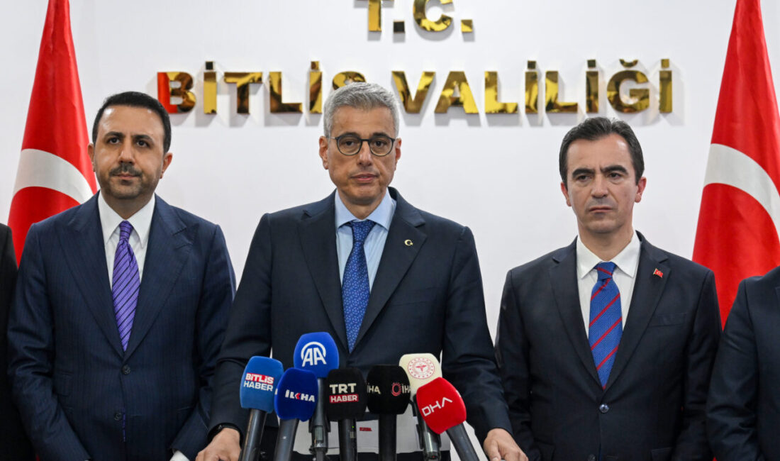 - "Bitlis'ten başka kente hasta gitmesini engelleyecek şekilde bütün planlamalarımızı