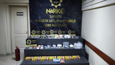 SAKARYA (AA) – Sakarya merkezli 2 ilde düzenlenen uyuşturucu operasyonunda