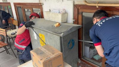 SAKARYA (AA) – Sakarya'nın Taraklı ilçesinde elektrik panosuyla duvar arasında