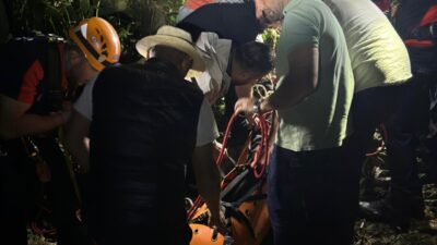 SAKARYA (AA) – Sakarya'nın Kocaali ilçesinde uçuruma yuvarlanan kişi hayatını
