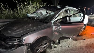 SAKARYA (AA) – Sakarya'nın Kaynarca ilçesinde otomobil ile hafif ticari