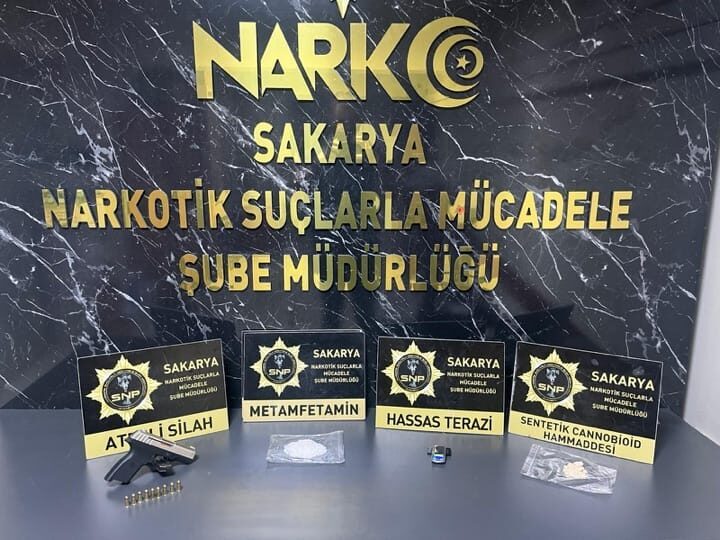 SAKARYA (AA) – Sakarya'da düzenlenen uyuşturucu operasyonunda gözaltına alınan 6