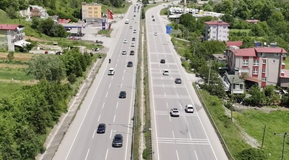 SAMSUN (AA) – Kurban Bayramı tatilinin son gününde Samsun-Ankara kara