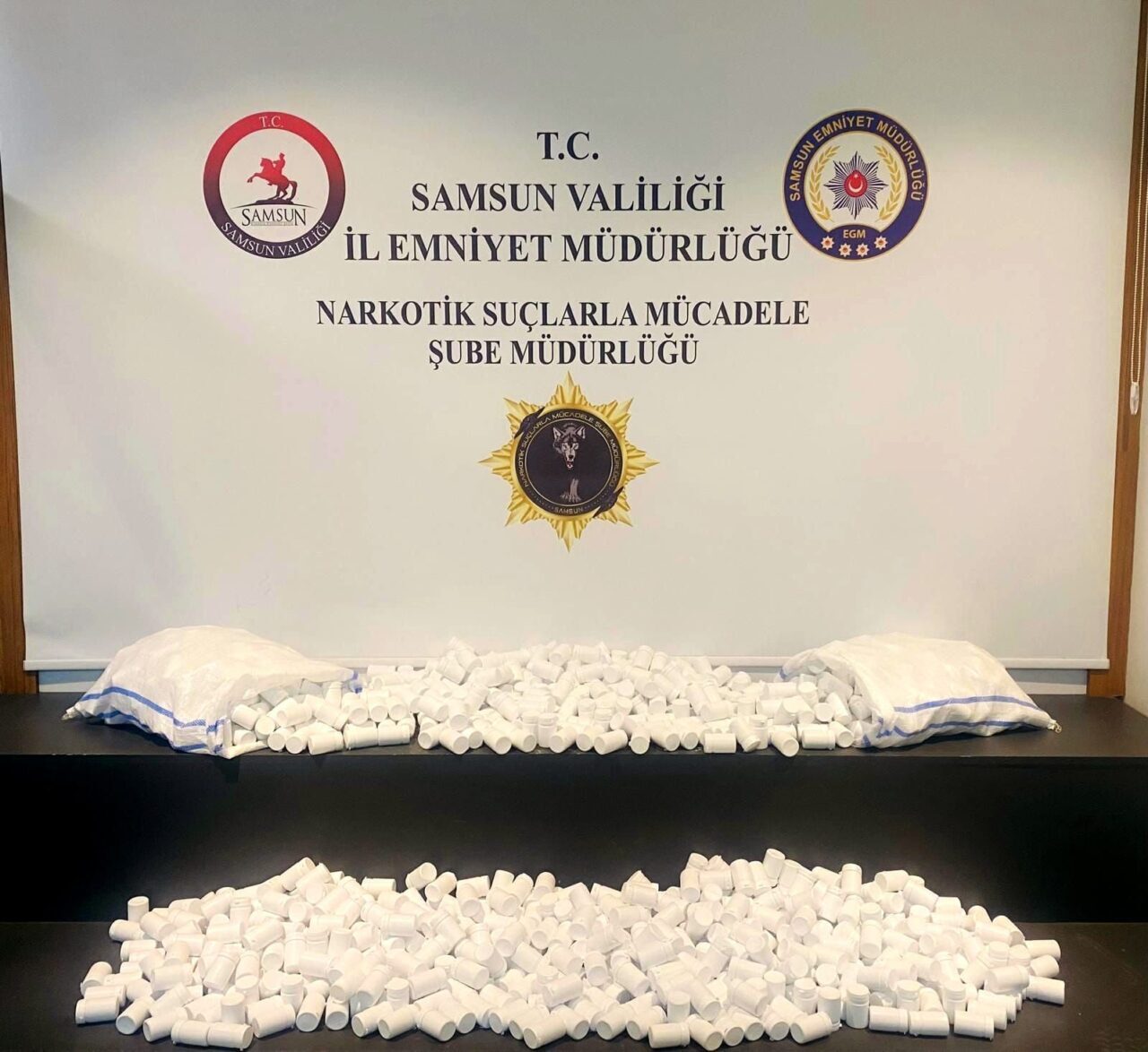 SAMSUN (AA) – Samsun'da düzenlenen operasyonda 51 bin 800 uyuşturucu