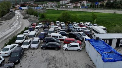 SAMSUN (AA) – Samsun'un Havza ilçesindeki selden zarar gören araçlar,