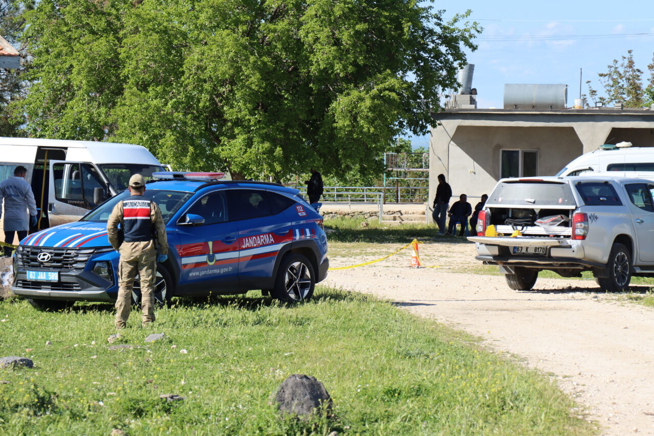 ŞANLIURFA (AA) – Şanlıurfa'nın Haliliye ilçesinde aralarında husumet bulunan iki
