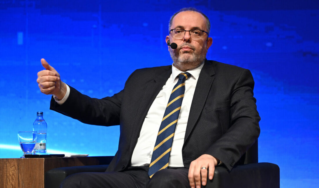 - MSÜ Rektörü Prof. Dr. Afyoncu:
-"Biz ve bizim babalarımız 2.