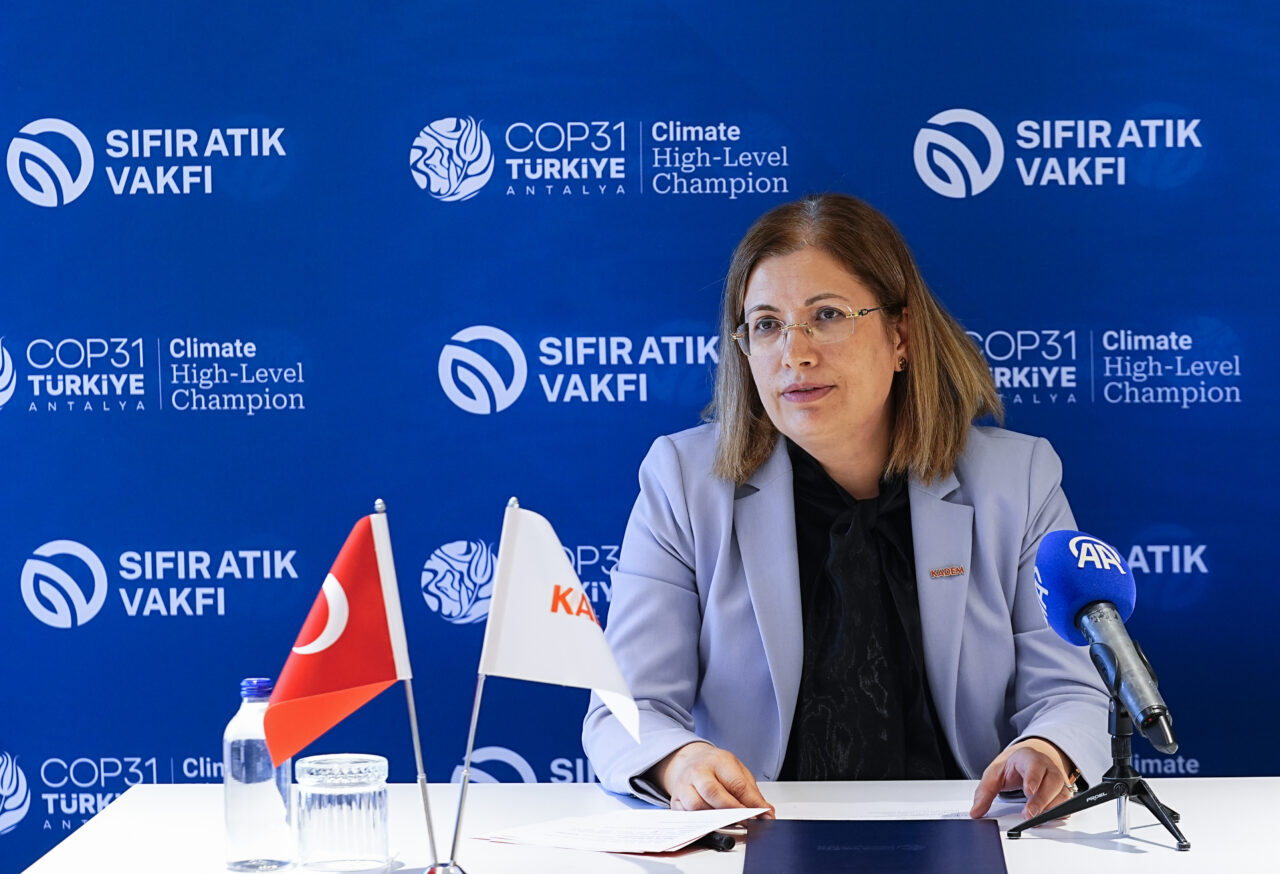 - Sıfır Atık Vakfı Başkanı Samed Ağırbaş:
- "Sıfır Atık Hareketi