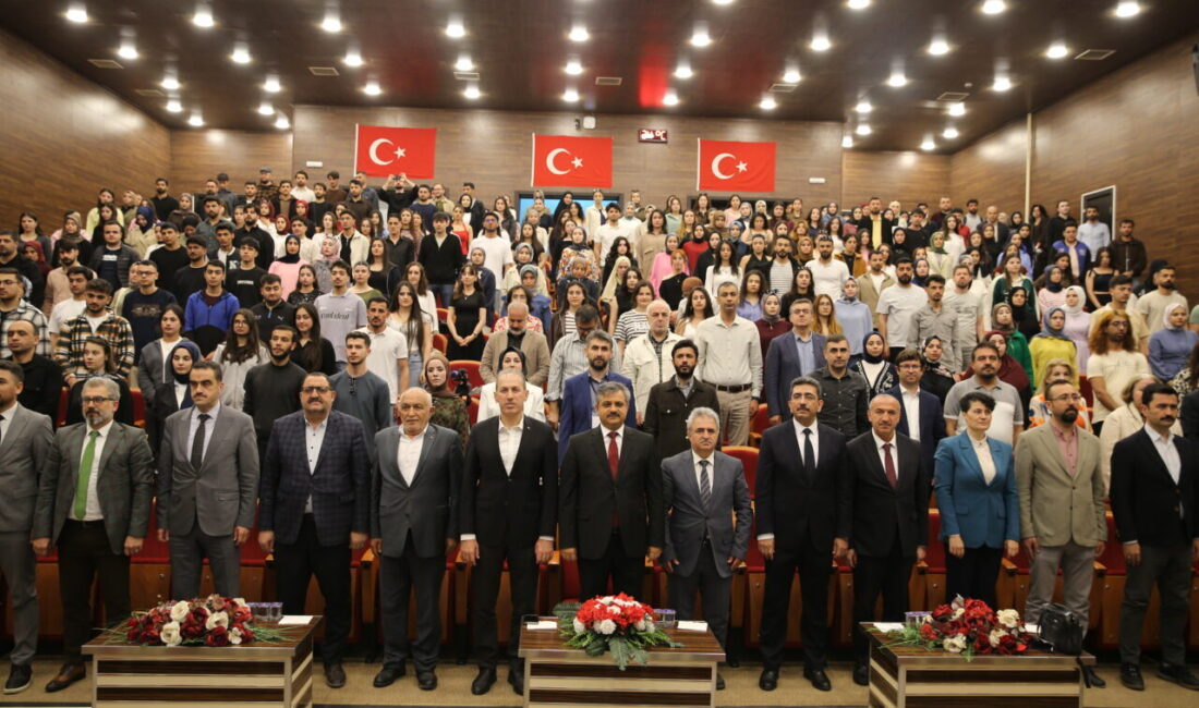 - SİÜ Eğitim Fakültesi Dekanı Prof. Dr. Cahit Pesen:
- "İbrahim