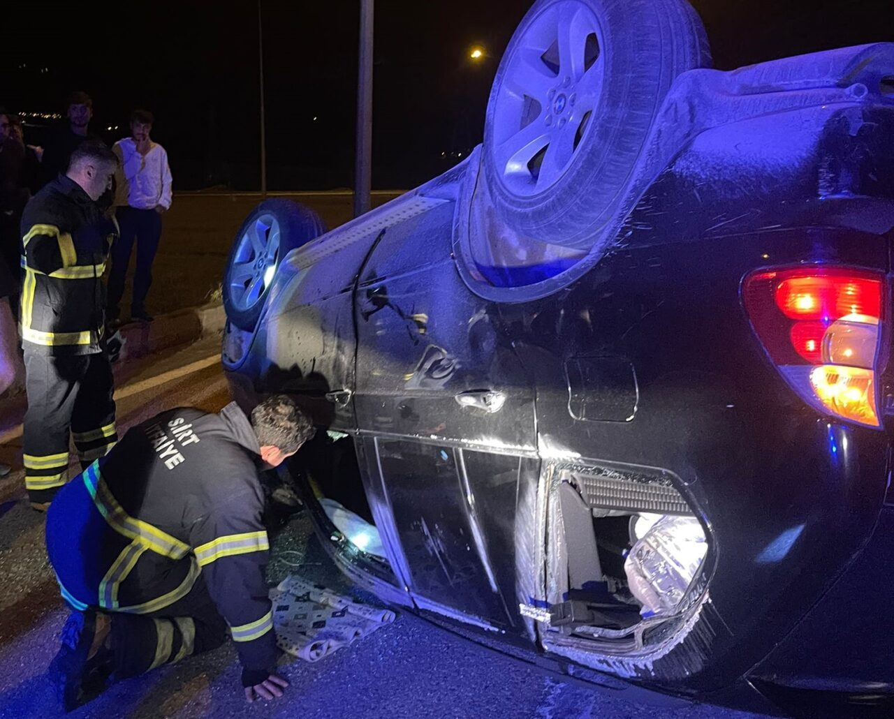 SİİRT (AA) – Siirt'te hasta taşıyan ambulans ile cipin çarpışması