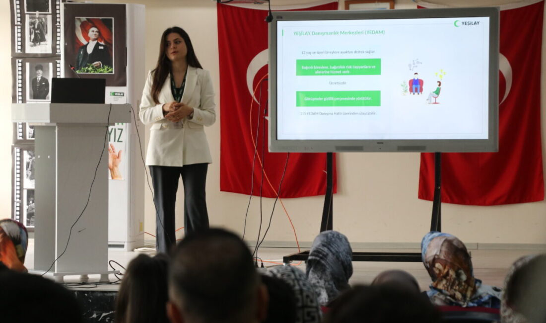 SİİRT (AA) – İl Jandarma Komutanlığına bağlı ekipler, velilere "Bağımlılığa