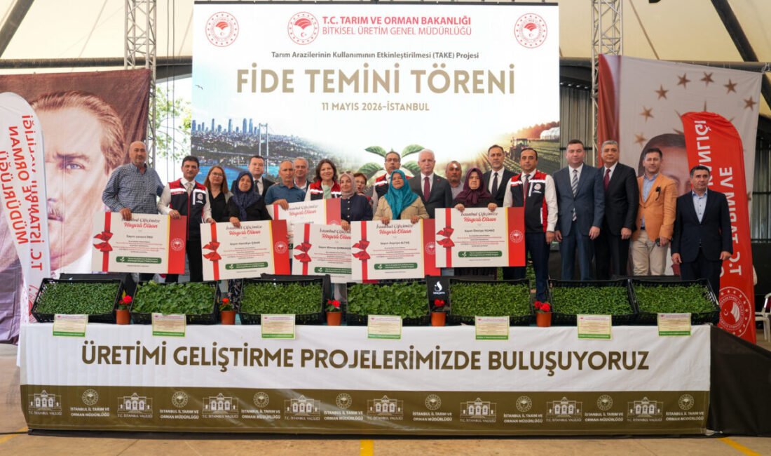 - Üreticilere sebze fideleri teslim edilirken, tarımsal üretimin geliştirilmesine yönelik