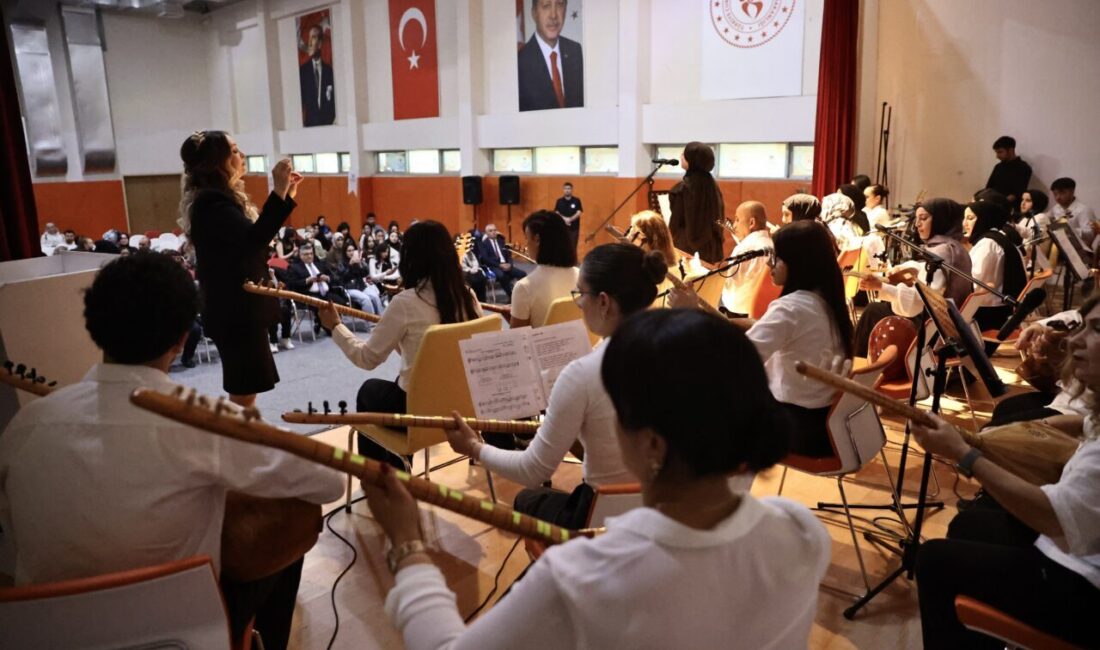 SİNOP (AA) – Sinop'ta Gençlik Haftası etkinlikleri kapsamında üç kuşağı