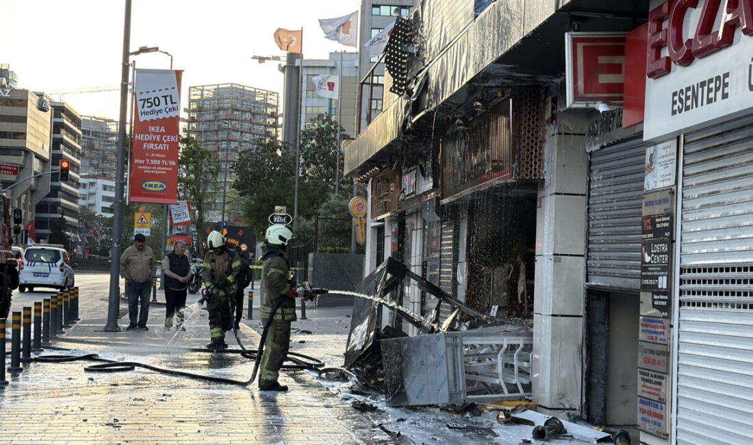 İSTANBUL (AA) – İstanbul'un Şişli ilçesinde bir otomobilin iş yerine