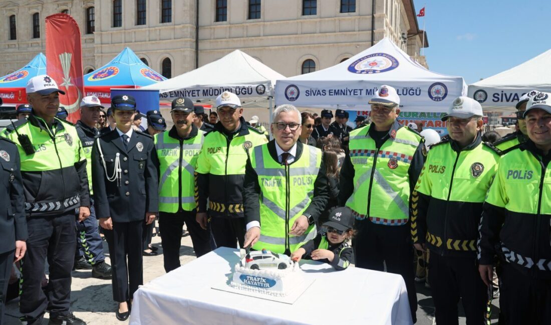 SİVAS (AA) – Sivas’ta "Karayolları Güvenliği ve Trafik Haftası" dolayısıyla