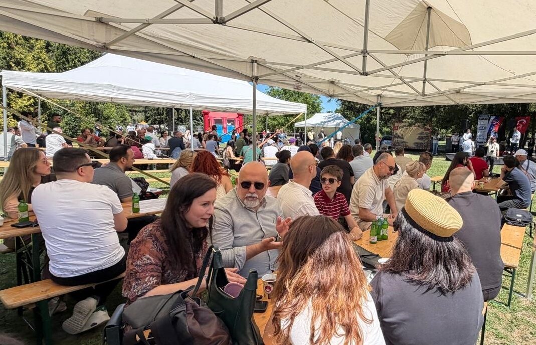BRATİSLAVA (AA) – Slovakya'nın başkenti Bratislava'da Türkleri bir araya getirmek