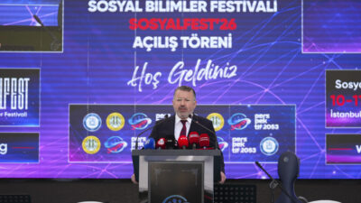 - İstanbul Valisi Davut Gül:
- "Anadolu'nun herhangi bir kasabasında, köyünde