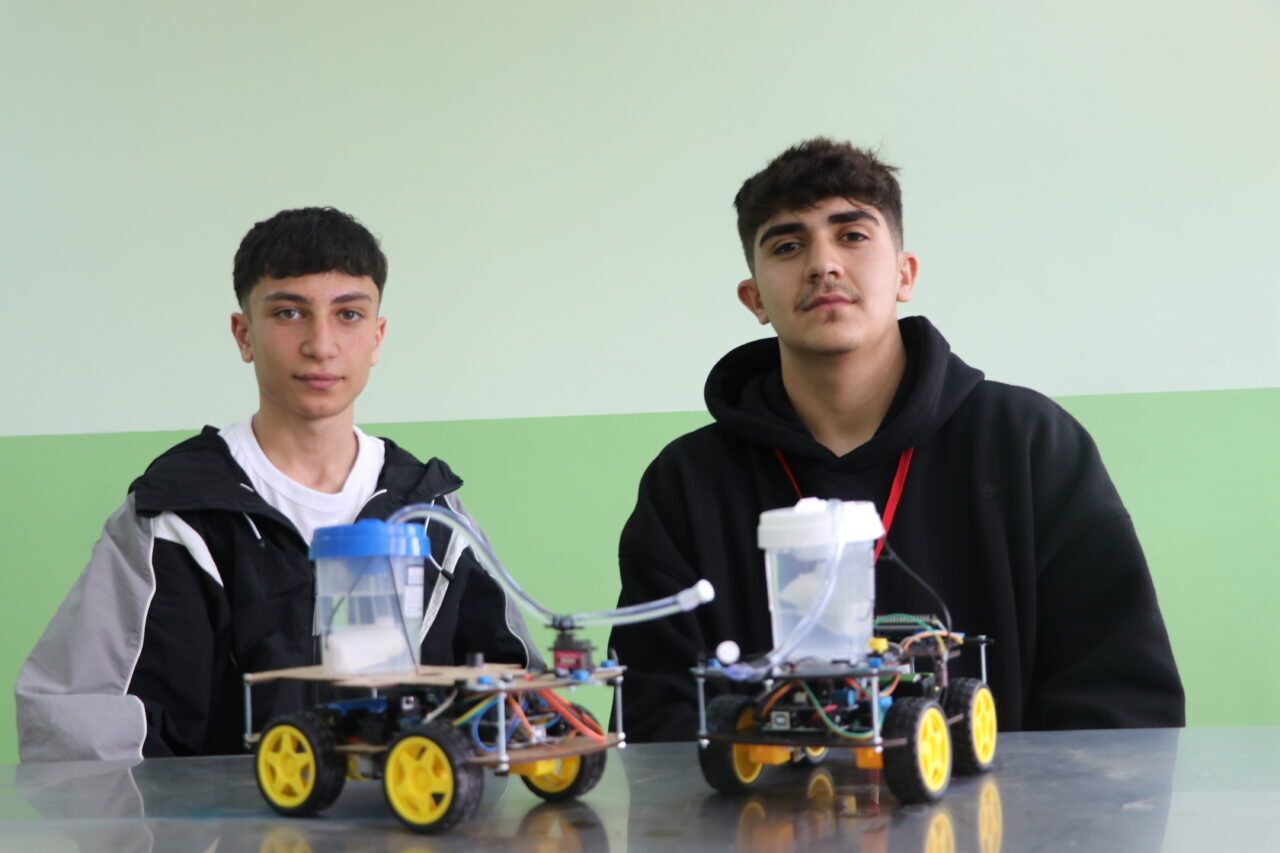 - Yozgat'taki Yerköy Şehit İdris Aydoğdu Fen Lisesi öğrencileri, hazırladıkları