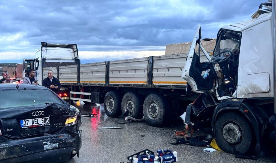 GAZİANTEP (AA) – Tarsus-Adana-Gaziantep (TAG) Otoyolu'ndaki zincirleme trafik kazasında 1'i