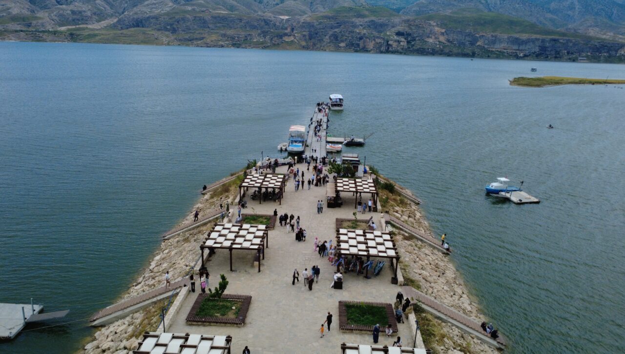 BATMAN (AA) – Batman'ın tarihi Hasankeyf ilçesi, Kurban Bayramı tatilinde