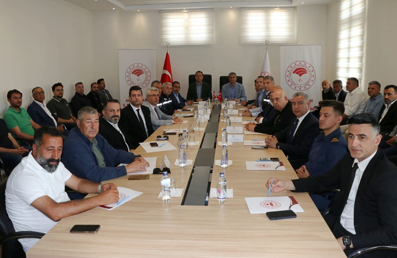 - "Bu sektör Türkiye'mize 2,25 milyar dolar ihracatta bir değer