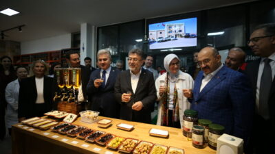 - "28 uçağımız, 119 helikopterimizle, 14 insansız hava aracımızla, Orman