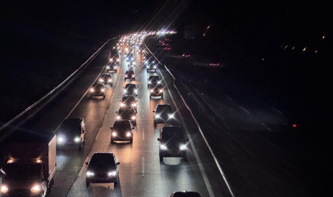 SAKARYA (AA) – Kurban Bayramı'nı memleketleri ya da tatil beldelerinde