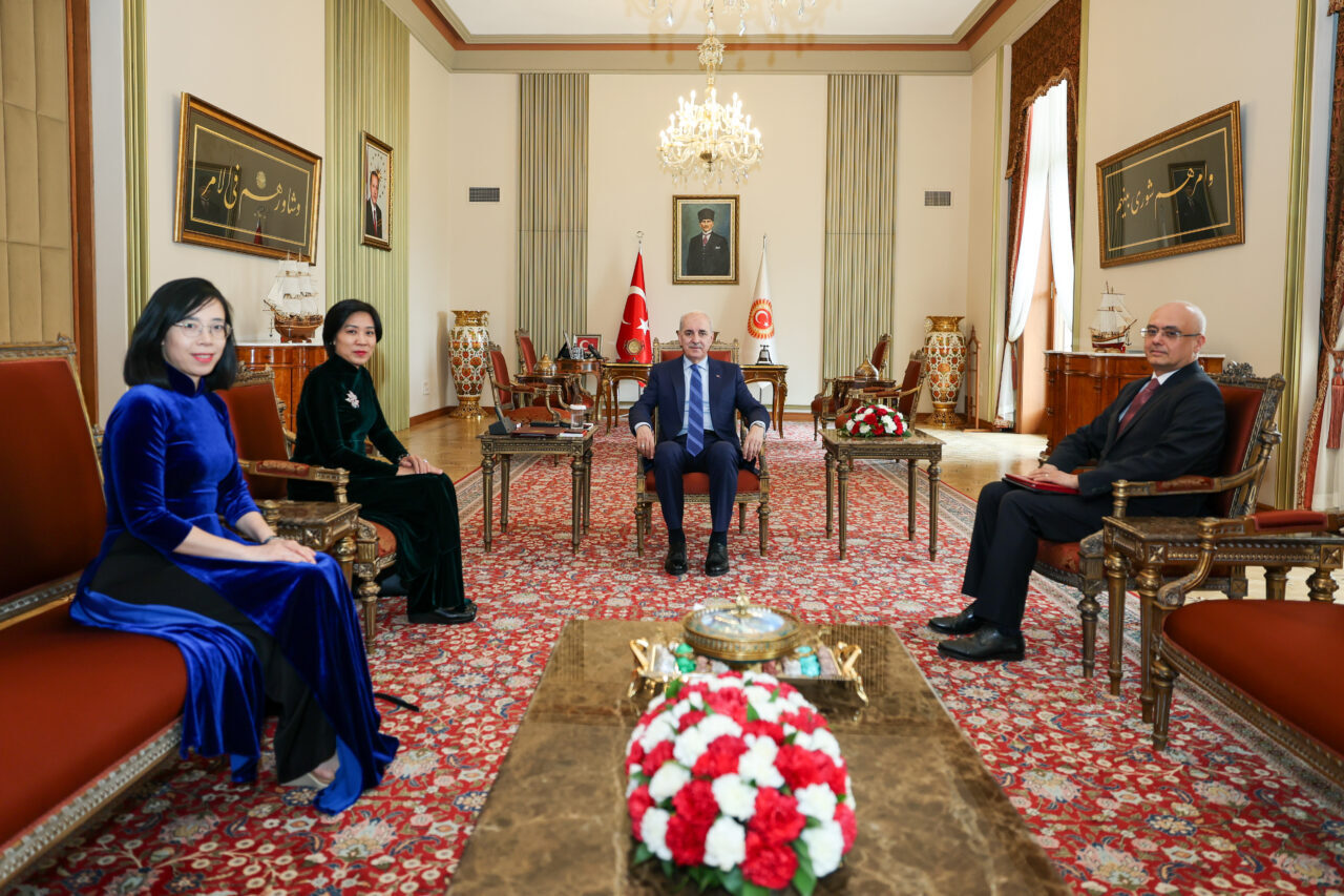 TBMM (AA) – TBMM Başkanı Numan Kurtulmuş, Vietnam'ın Ankara Büyükelçisi