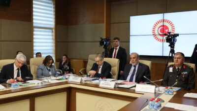 - TBMM Dışişleri Komisyonu Başkanı Oktay:
- "(ABD/İsrail-İran Savaşı) Temennimiz, bu