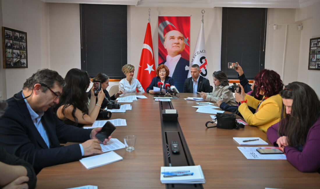 - Tüm Eczacı İşverenler Sendikası Genel Başkanı Nurten Saydan:
- "Her