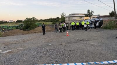 TEKİRDAĞ (AA) – Tekirdağ'ın Süleymanpaşa ilçesinde yolcu midibüsüyle hafif ticari