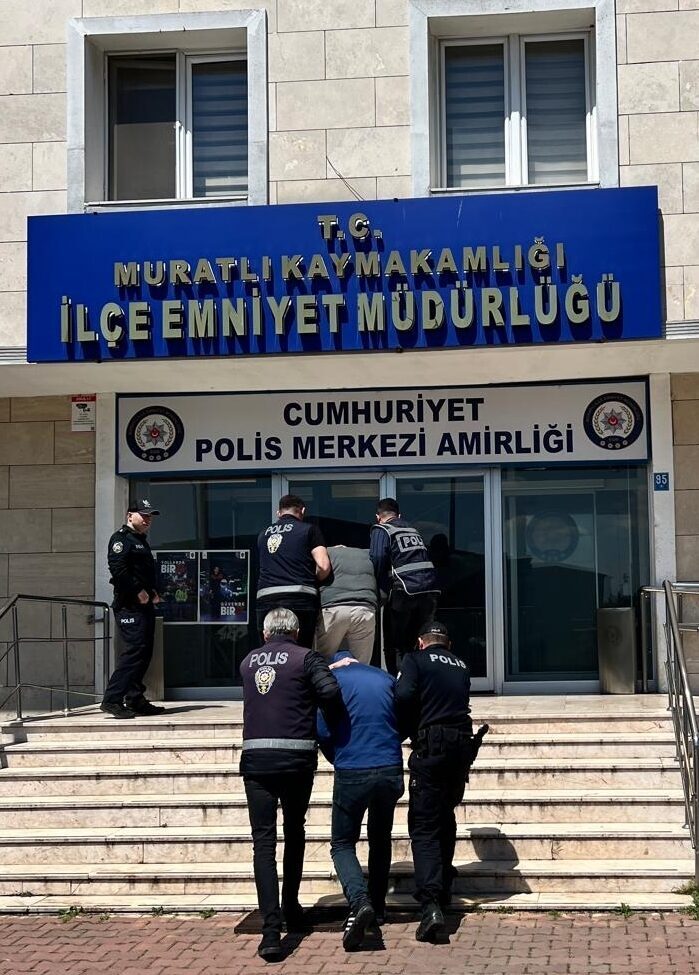 TEKİRDAĞ (AA) – Tekirdağ'ın Muratlı ilçesinde telefon dolandırıcılığına yönelik operasyonda