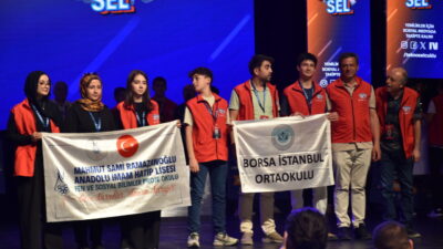 KONYA (AA) – Konya'da teknoloji ve inovasyon alanında gençleri buluşturan