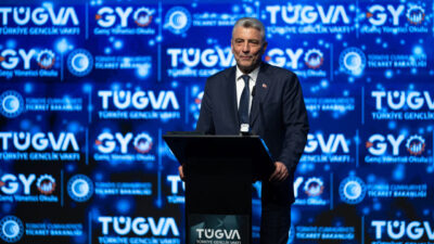 - "Türkiye'nin geleceği 3G'den geçiyor. 3G demek, geleceğimiz=gençlerimiz+girişimcilerimiz. Bana göre,