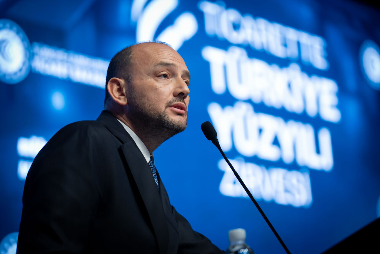 - MÜSİAD Genel Başkanı Burhan Özdemir:
- "Bugün Türkiye, yalnızca bölgesel