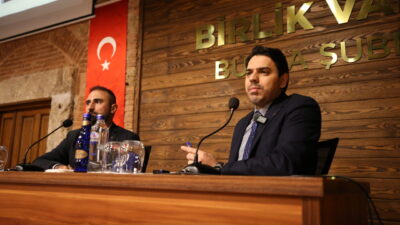 - "Topkapı Sarayı'nın giriş kapısında 'tüm mazlumların sığınağı' yazar. Türkiye'nin