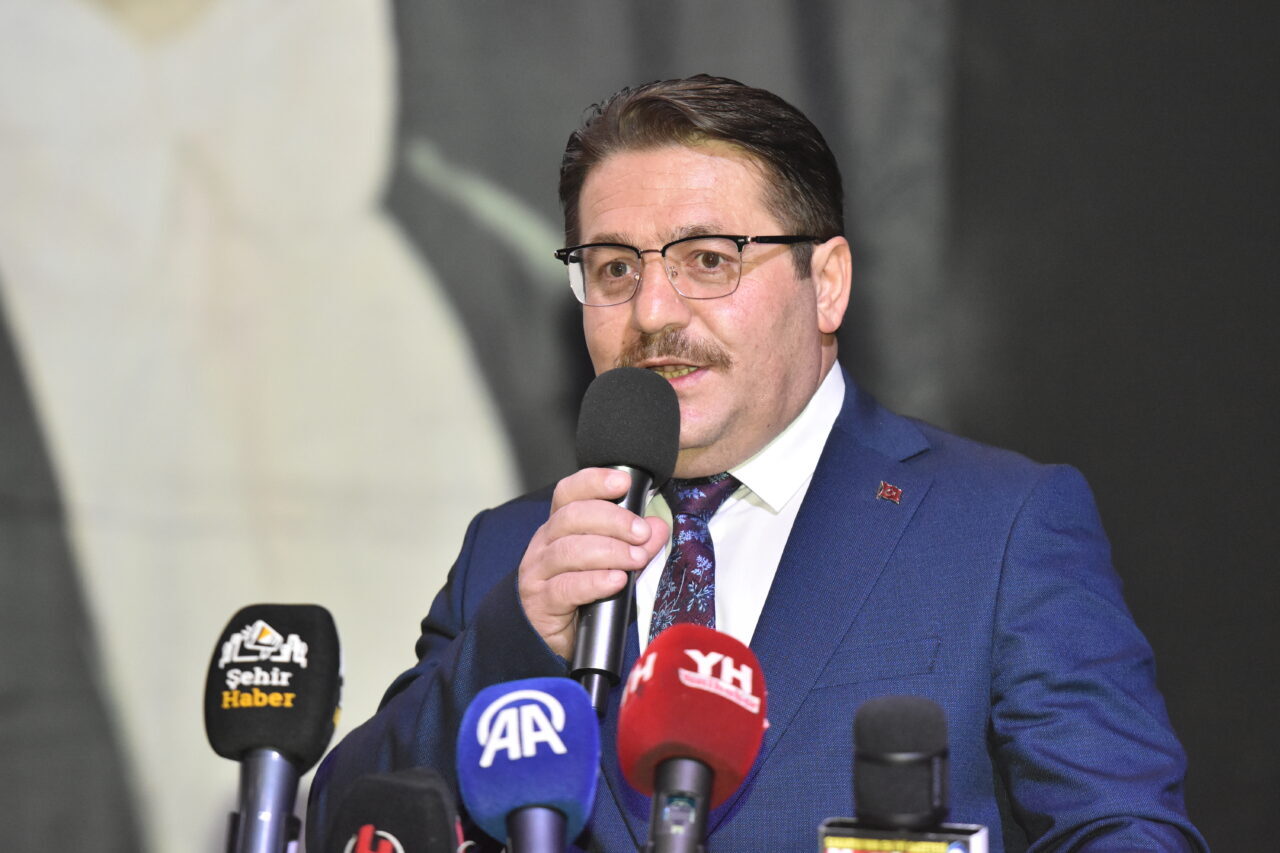 - Sakarya'da 9 liseden öğrencilerin katılımıyla 15 gün süren "9.