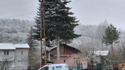 TOKAT (AA) – Tokat'ın 1450 rakımlı Başçiftlik ilçesinde kar yağışı