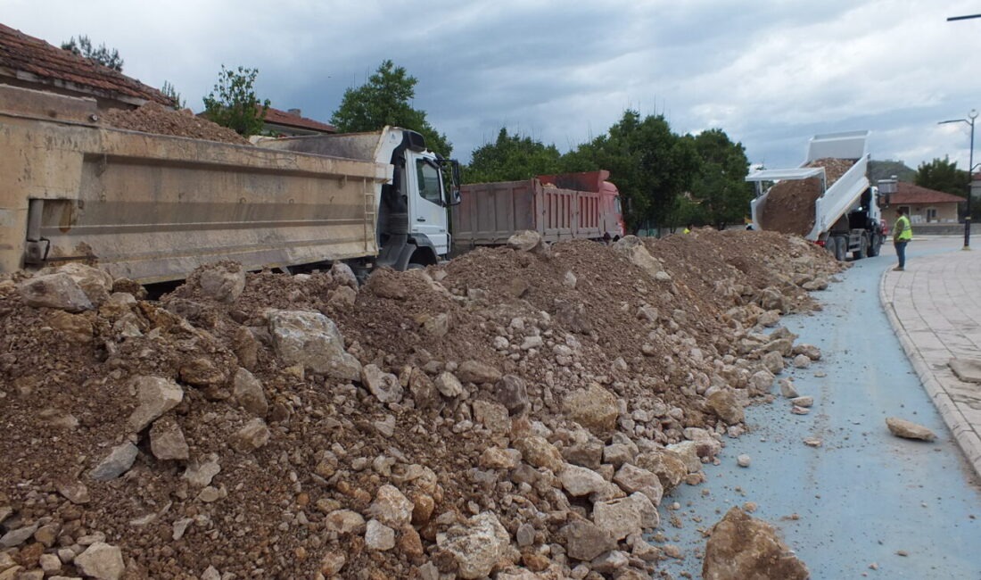 TOKAT (AA) – Tokat'ın Turhal ilçesinde, Yeşilırmak'ta yaşanan ve devam