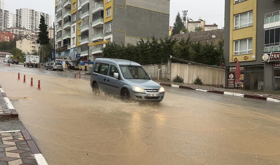 TOKAT (AA) – Tokat'ta aralıklarla devam eden yağış, yaşamı olumsuz