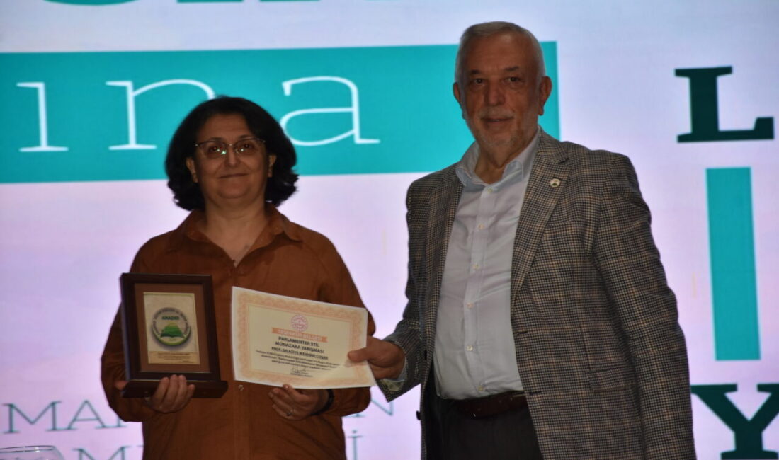 TRABZON (AA) – Trabzon’da, 28 yaşında “dünyanın en genç profesörü”