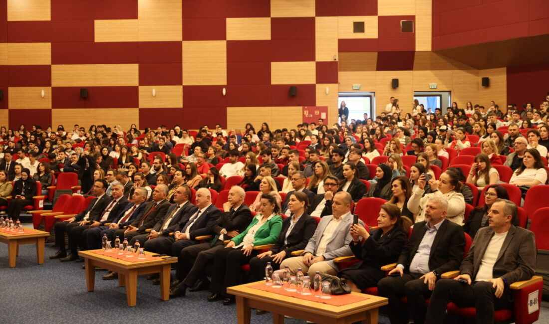 - Rektör Prof. Dr. Hatipler:
- "Yapay zekadan büyük veriye, içerik