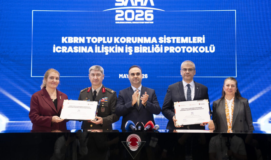 - Sanayi ve Teknoloji Bakanı Mehmet Fatih Kacır:
- "Türk savunma