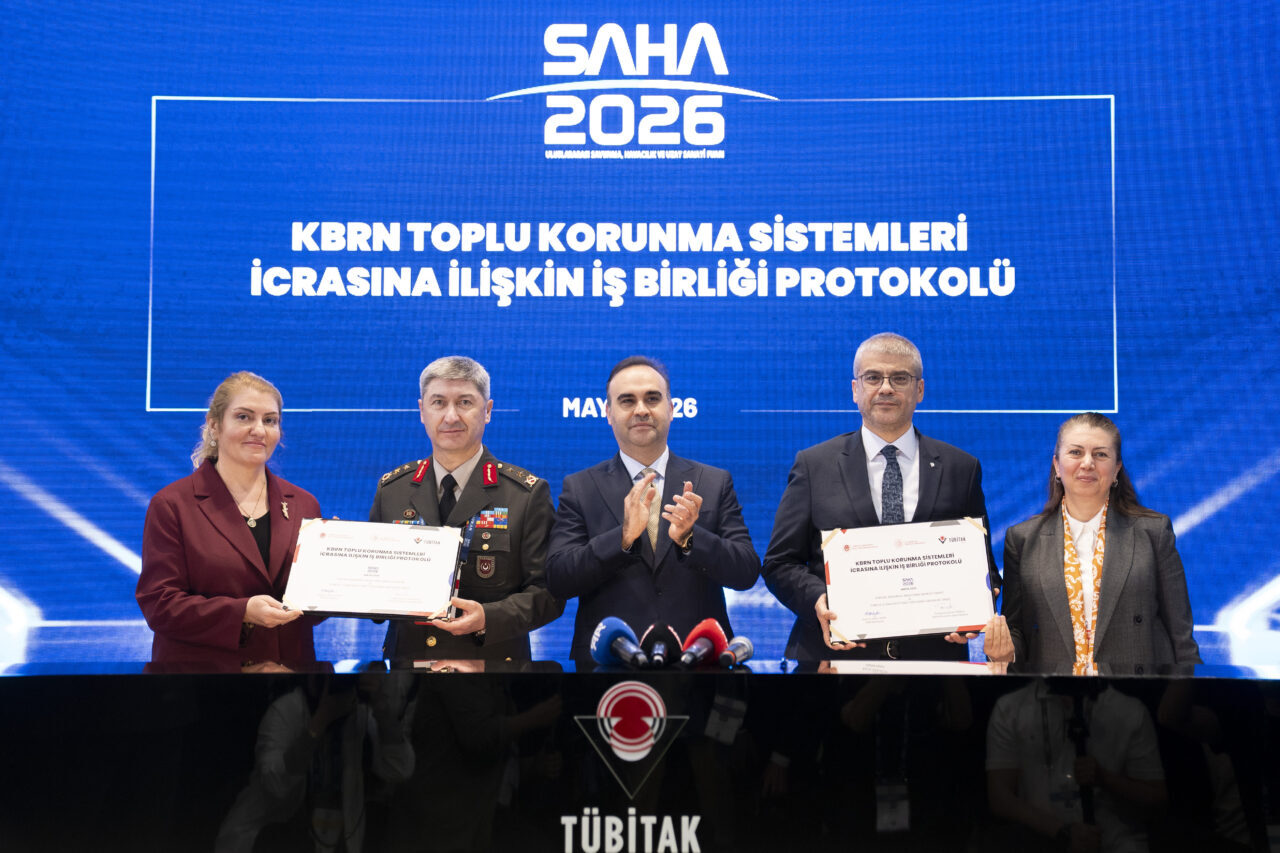 - Sanayi ve Teknoloji Bakanı Mehmet Fatih Kacır:
- "Türk savunma